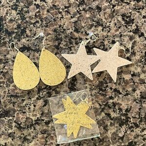 Lot of 3 Glitter Earrings 🌺